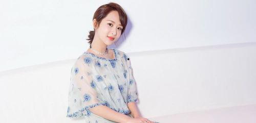 杨紫最新爆料贴图片高清,高清美照曝光，揭秘生活点滴
